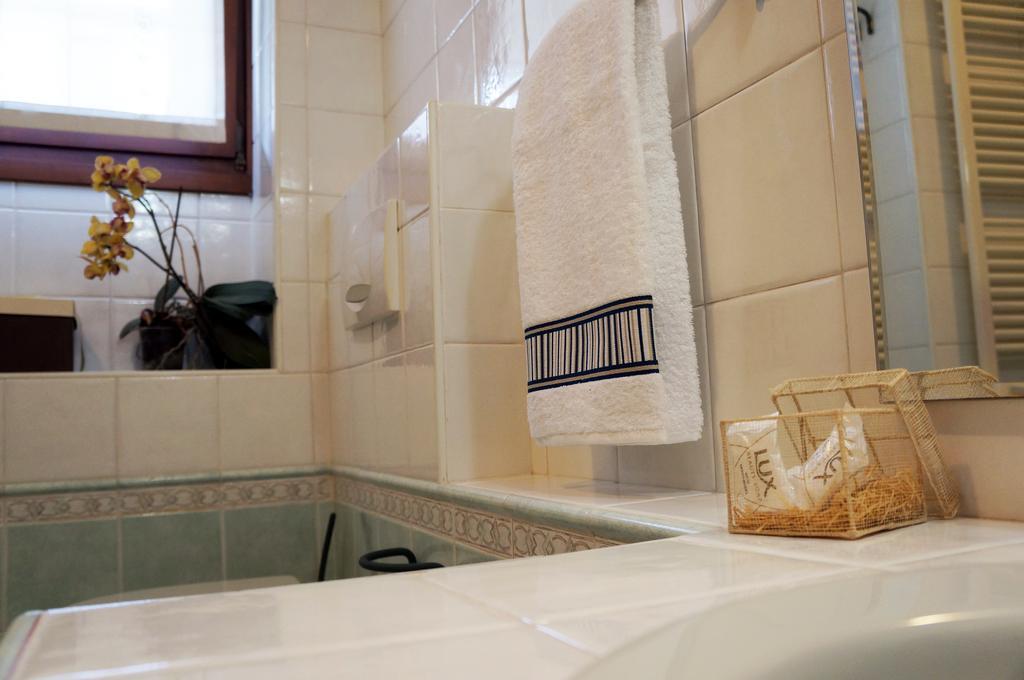B&B Stephany Тирано Стая снимка