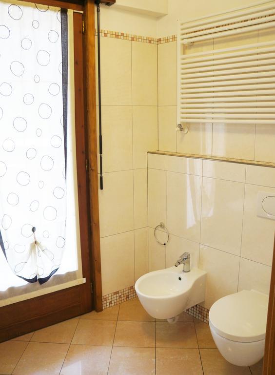 B&B Stephany Тирано Стая снимка