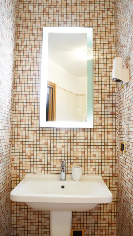 B&B Stephany Тирано Стая снимка