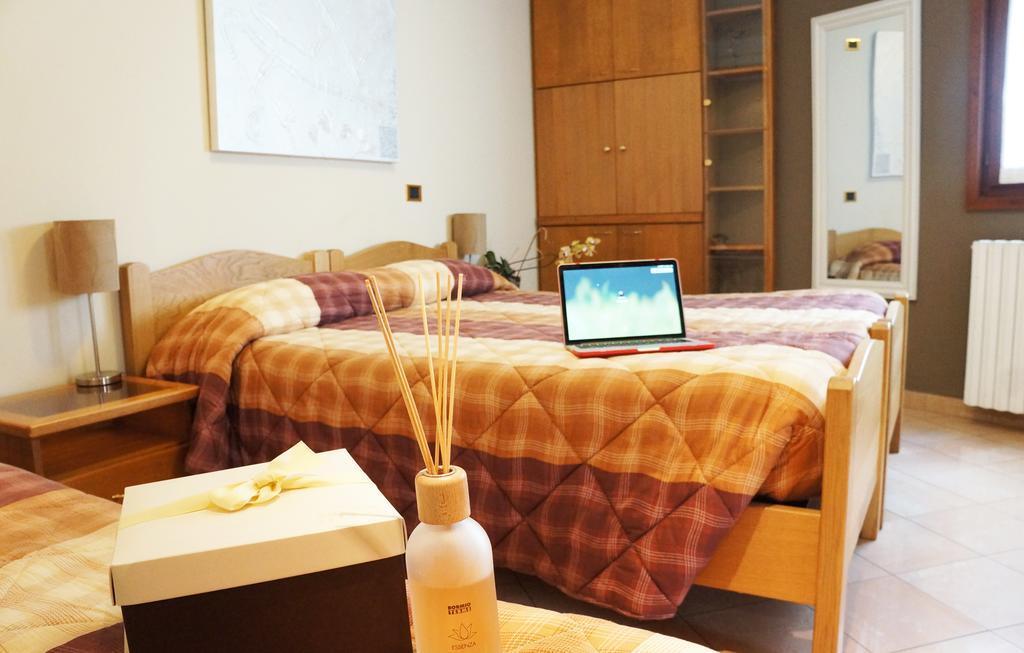 B&B Stephany Тирано Стая снимка